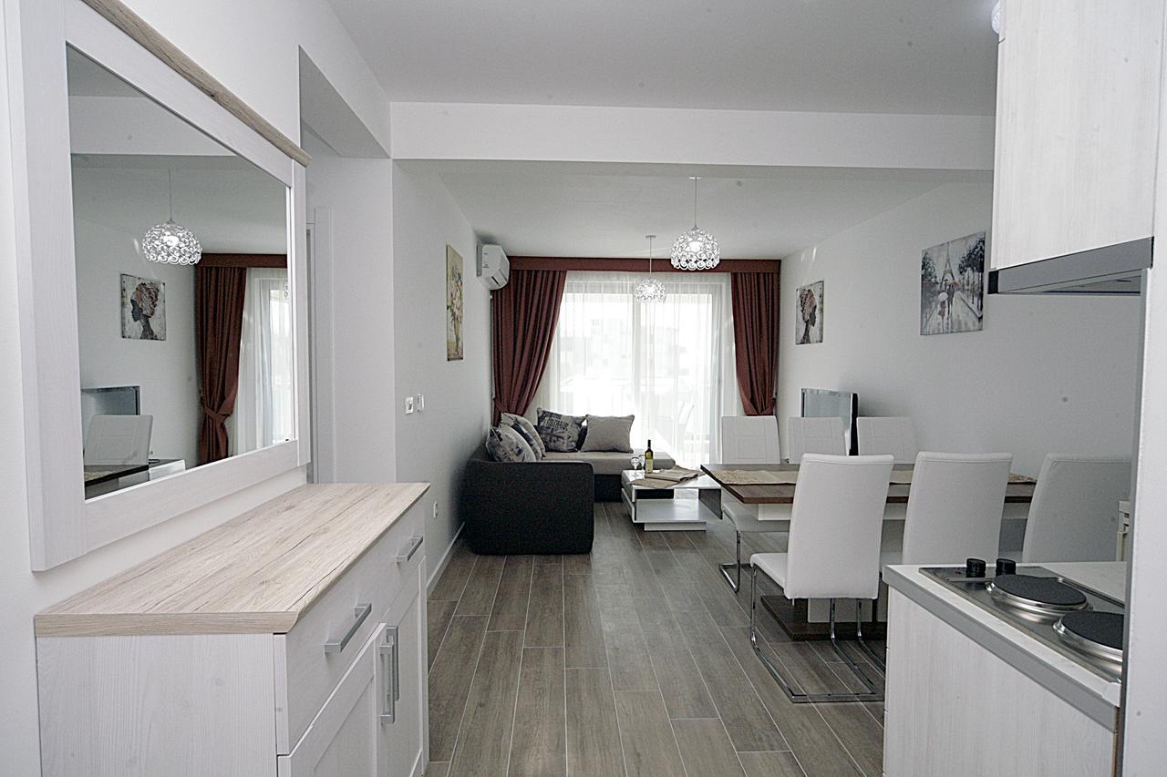 Sea Star Apartment Dobra Voda Εξωτερικό φωτογραφία