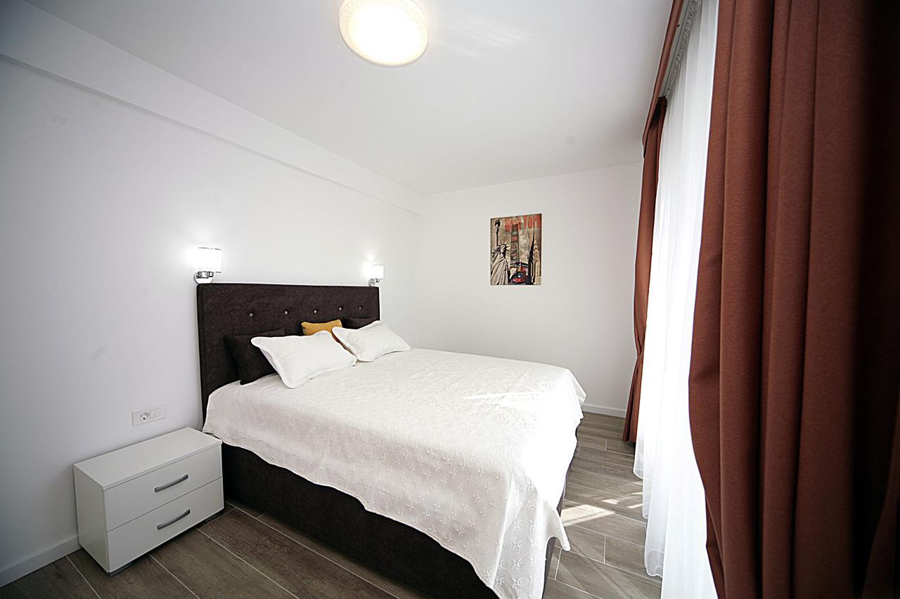Sea Star Apartment Dobra Voda Εξωτερικό φωτογραφία