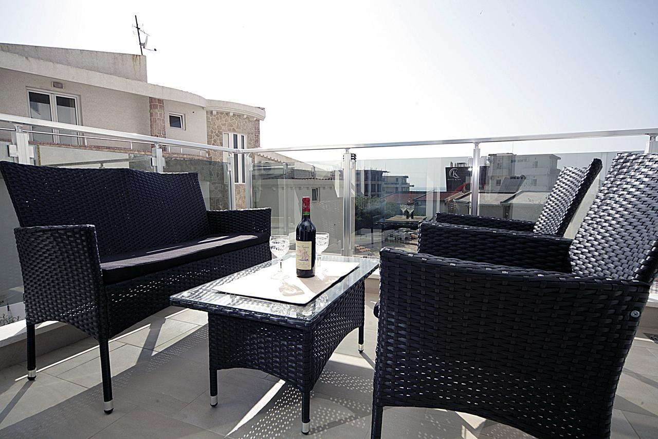 Sea Star Apartment Dobra Voda Εξωτερικό φωτογραφία